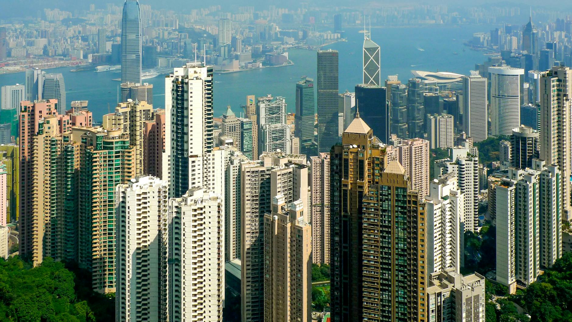 Hong Kong’s real estate investments surged fourfold in Q1 2026 thanks to office sector demand. Post image
